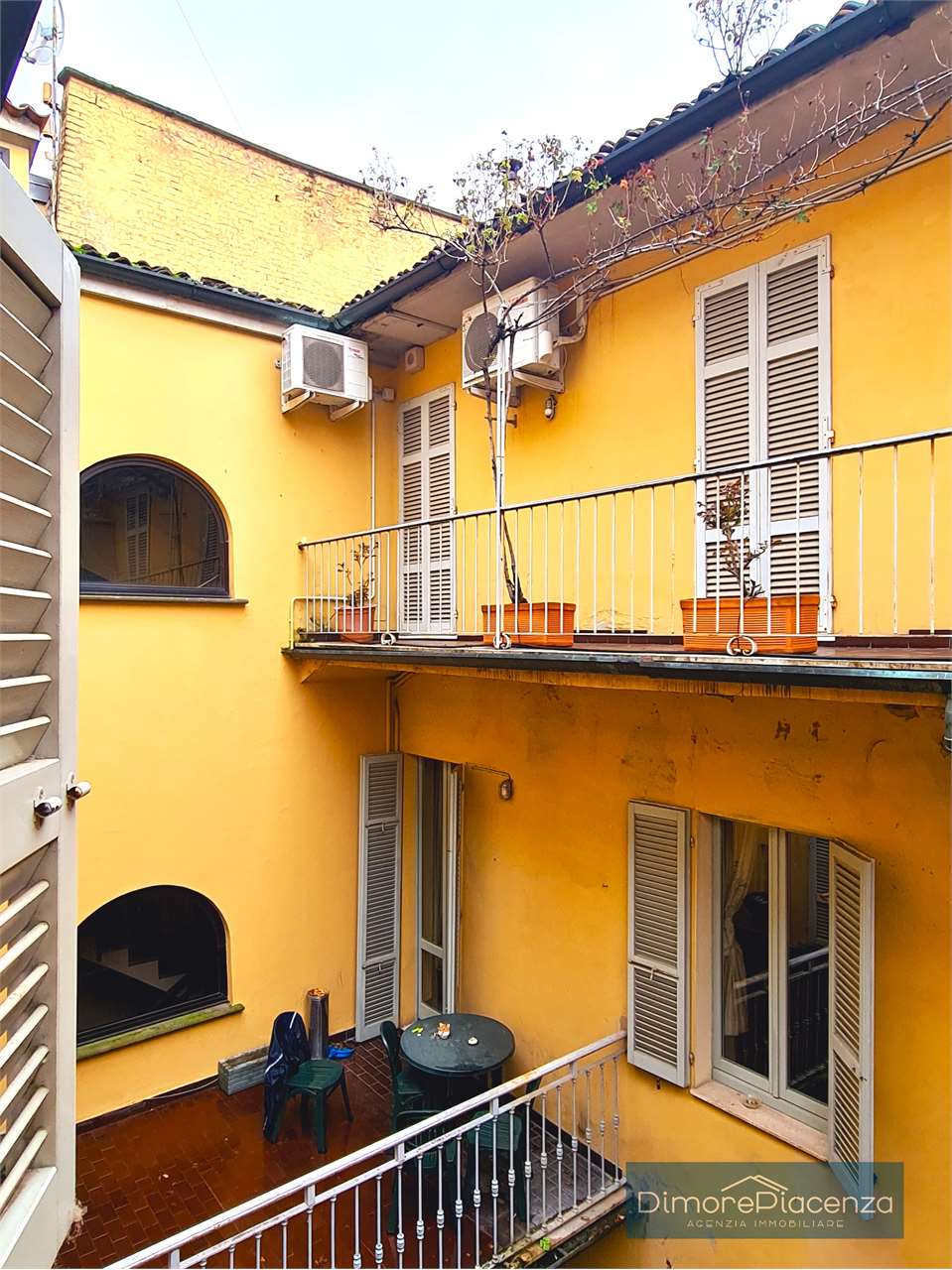 imm_6896-20240306115027-1280