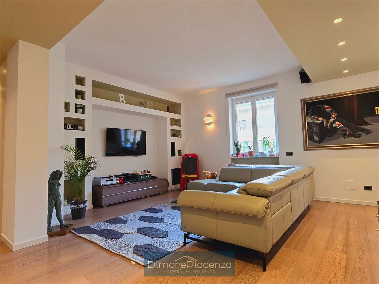 imm_7993-20240618102624-1280