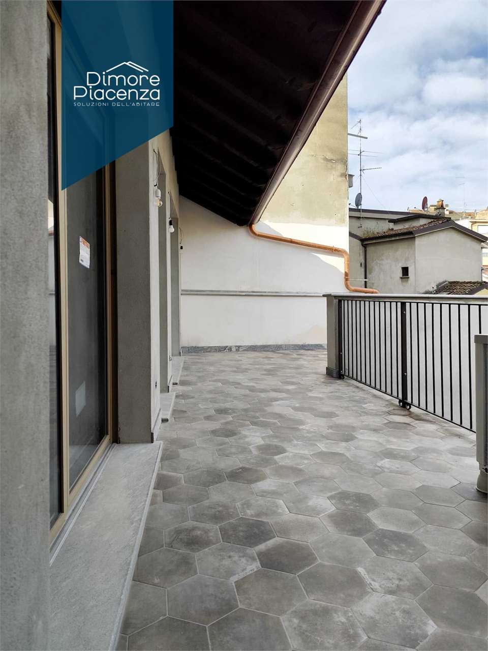 imm_11862-20251010124135-1280