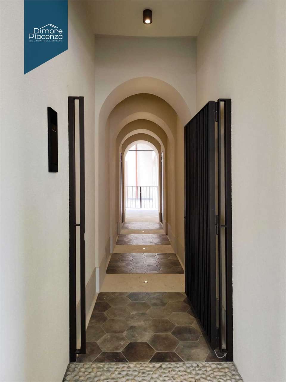 imm_11871-20251010124103-1280