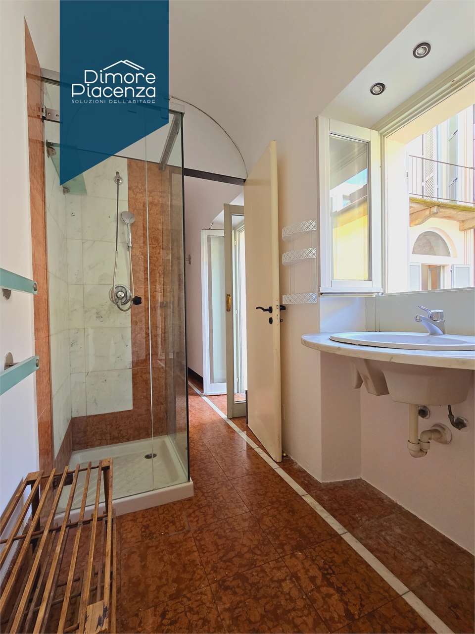 imm_12779-20260407155809-1280